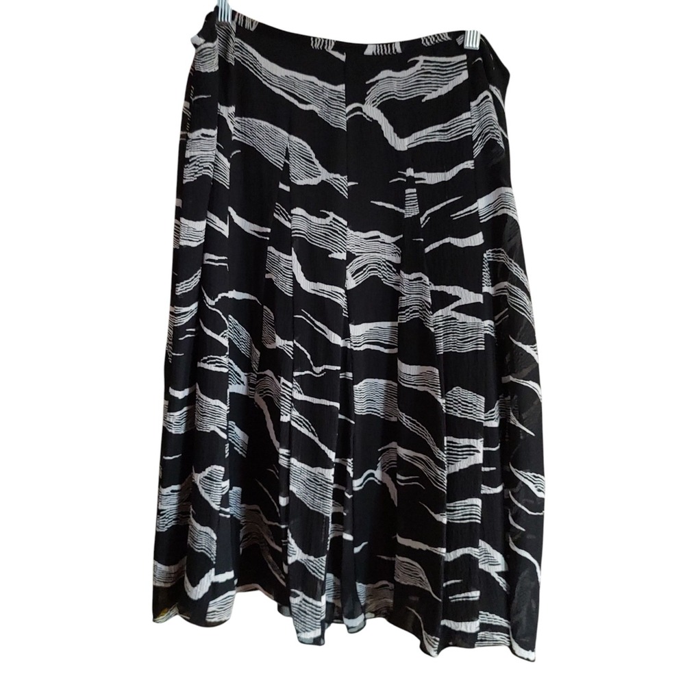 Jones New York Silk Skirt Black White Flared Knee Length Womens Sixteen Petite